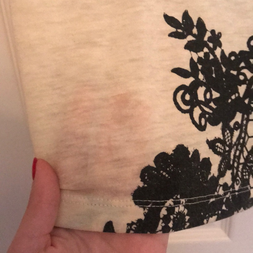 Express Tee - Picture 2 of 4